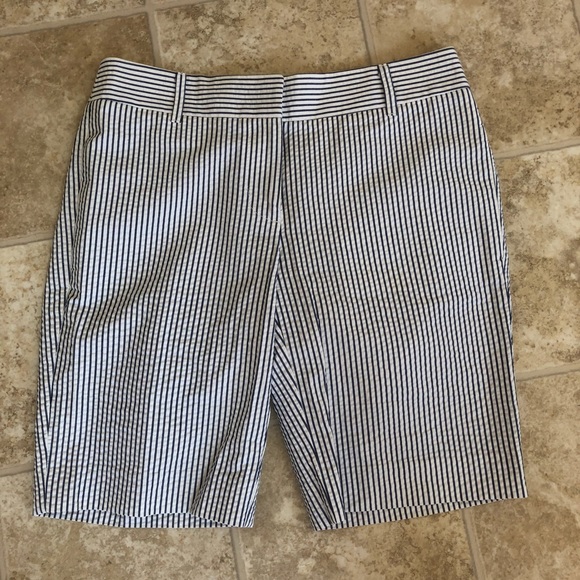 J. Crew Pants - J. Crew Seersucker “City Fit” Shorts Size 2